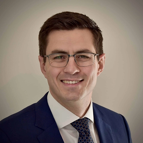 Headshot of Peter Coe